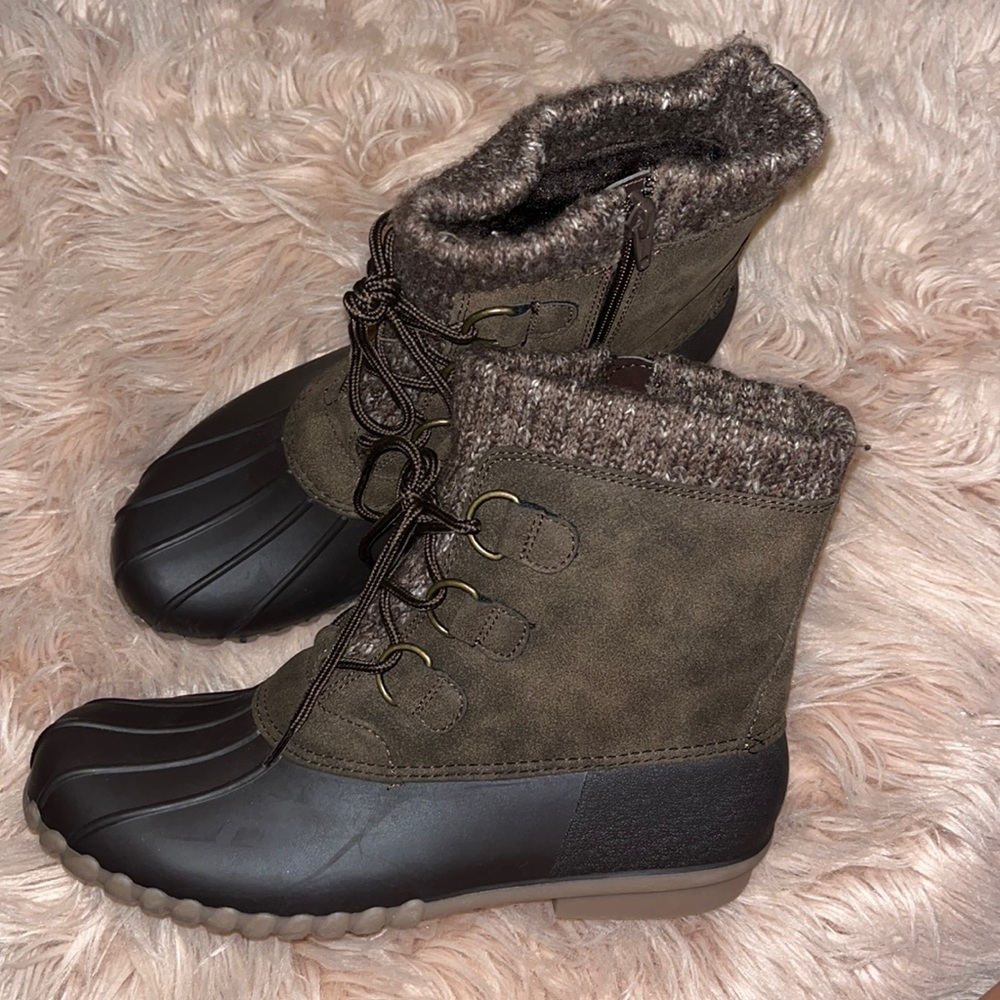 Never Been Worn - image 1